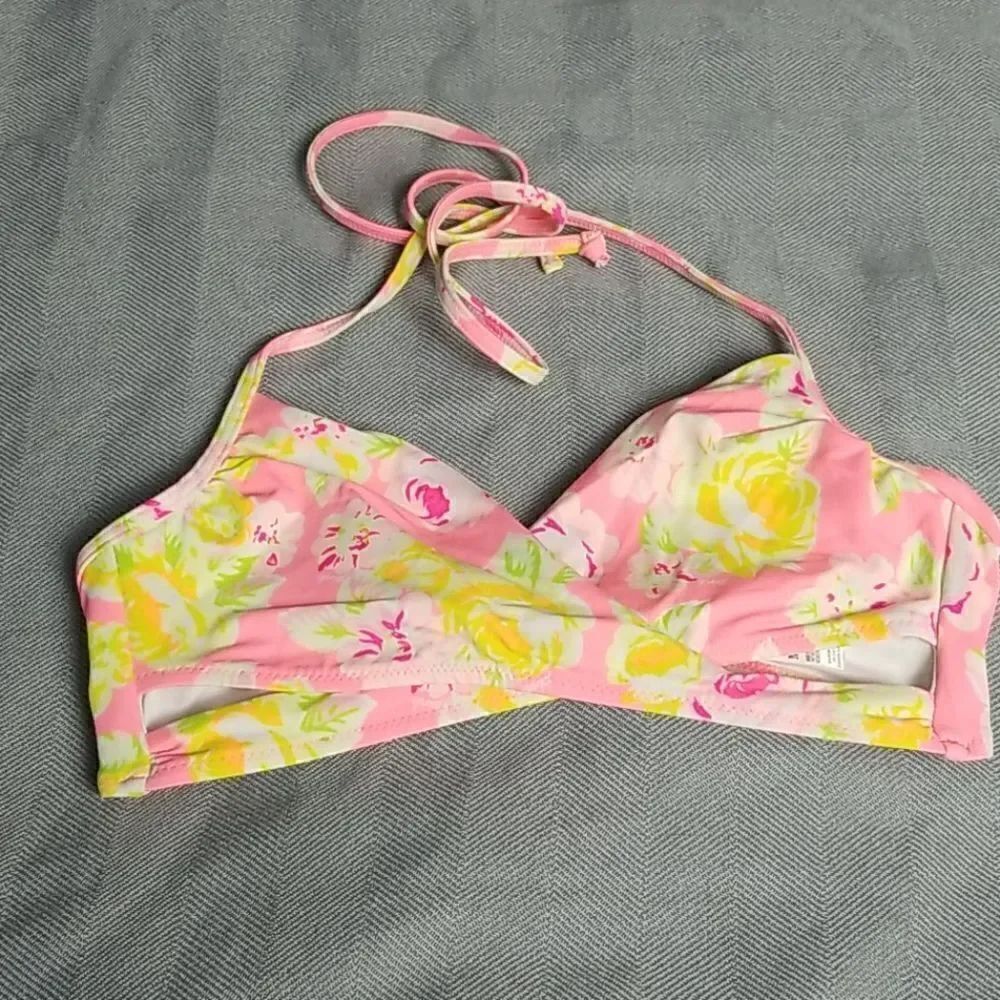🖤5/$20🖤 PINK.. floral bikini top.